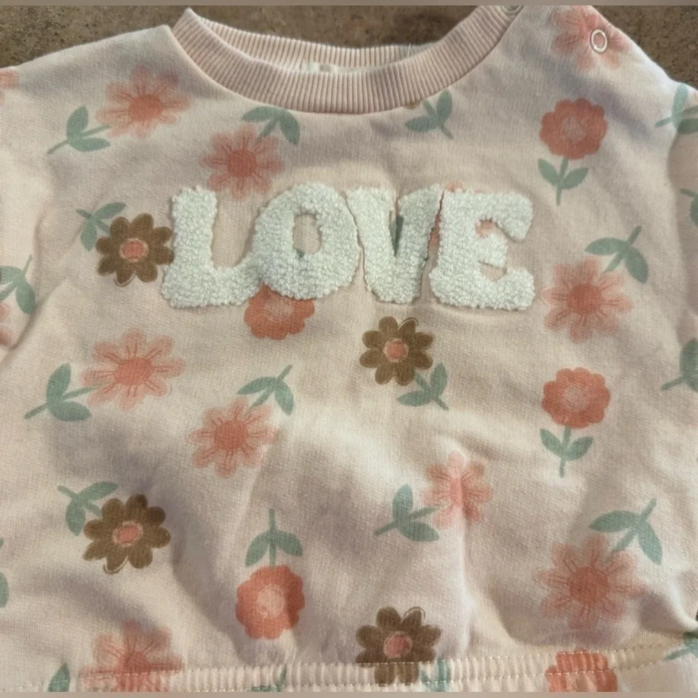 Kit+Pearl Adorable Fun Floral Baby 2 Piece SweatSuit with Love Print 0-3Months
